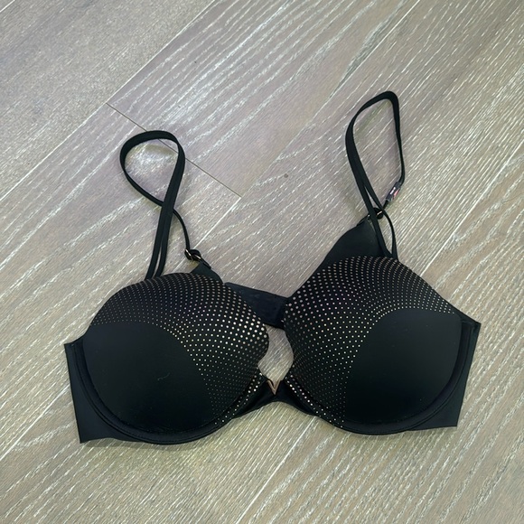 Victoria's Secret Other - Victoria secrets black push up bra 34c